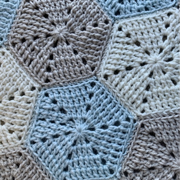 Handcrafted Hexagon Baby Blanket - Picture 6 of 6